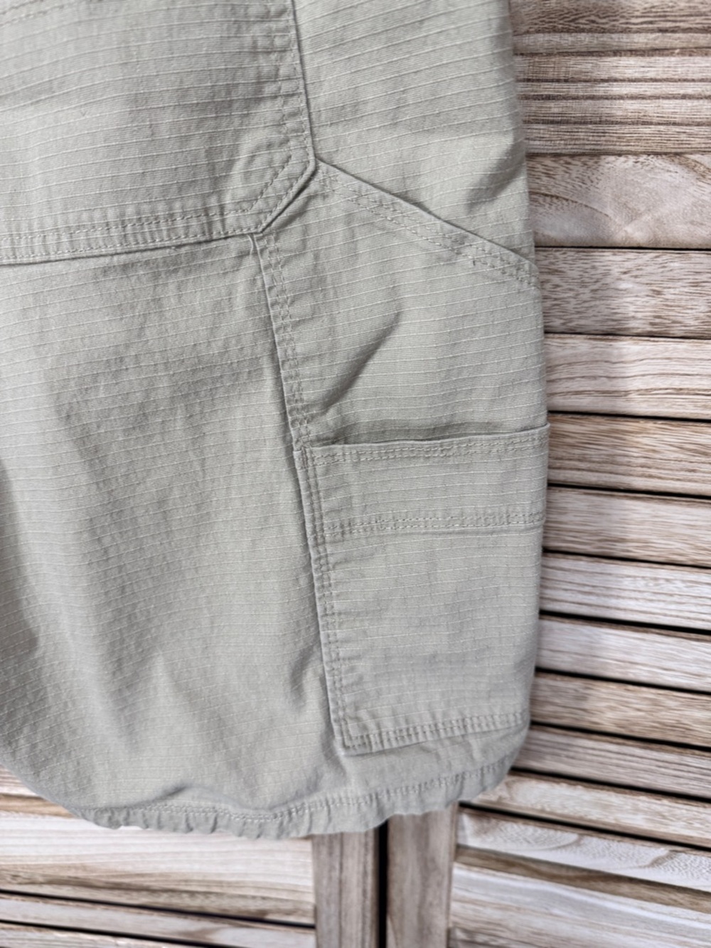 WP Weatherproof Men's Casual Khaki Shorts - Classic Summer Staple Size 36 - Picture 10 of 13